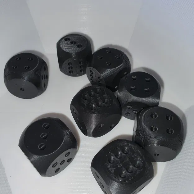 Bộ xúc xắc Lucky Six trong hộp cube tinh nghịch - Image 1