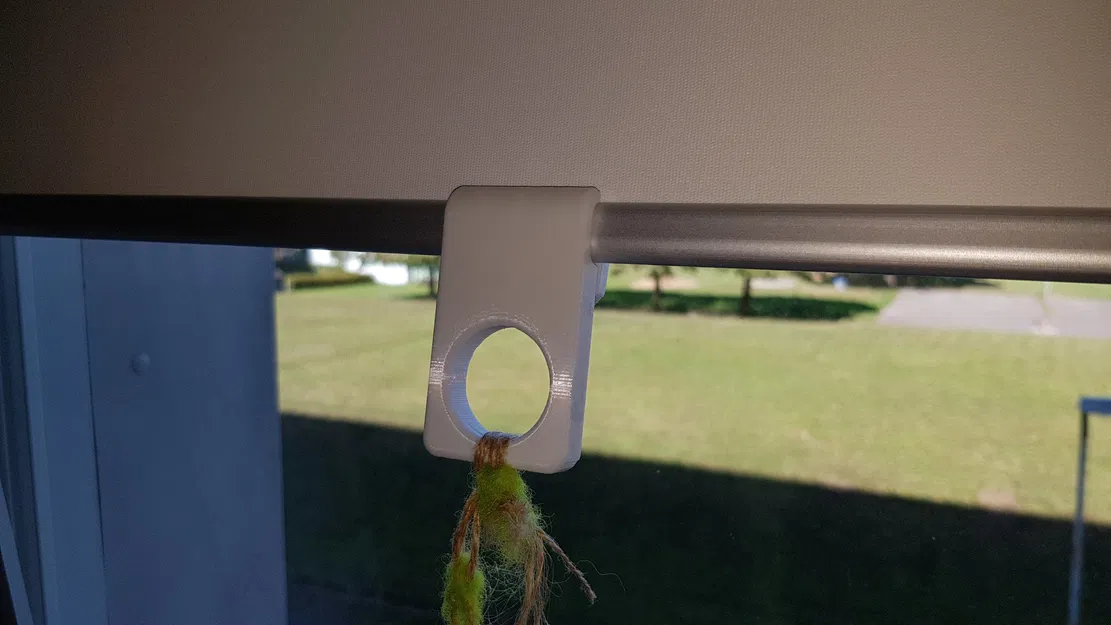 Kẹp nhấn rèm cửa IKEA bằng ngón tay - Image 1