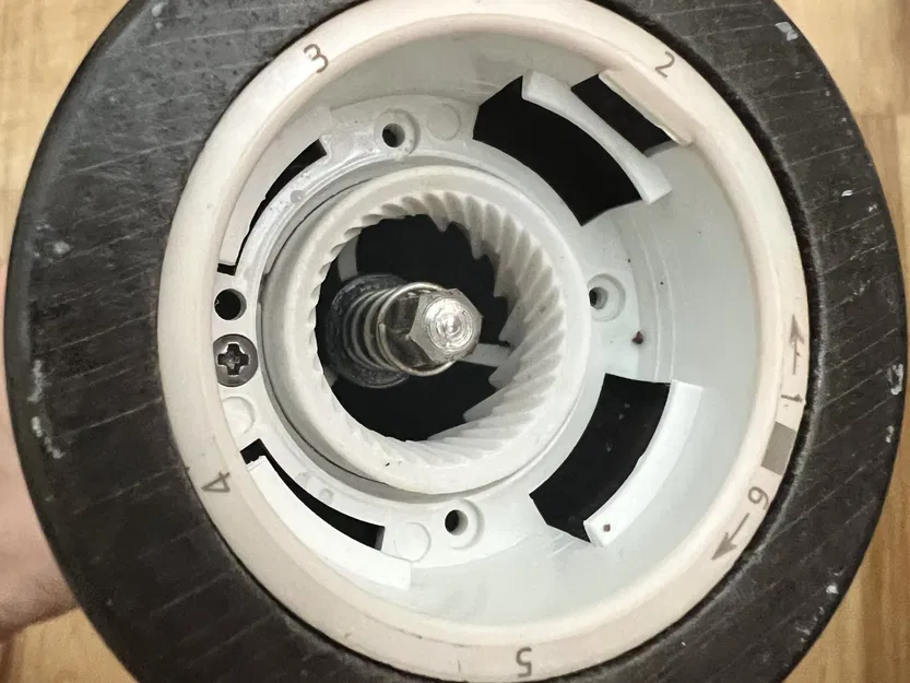 Thay thế vòng giữ cho máy xay tiêu Zassenhaus - Image 1