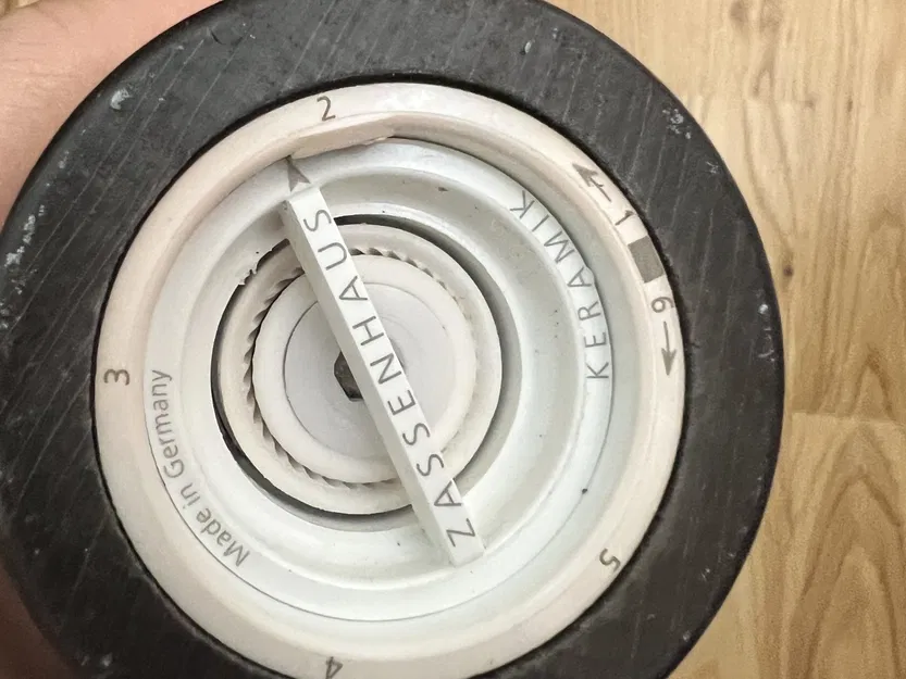 Thay thế vòng giữ cho máy xay tiêu Zassenhaus - Image 3