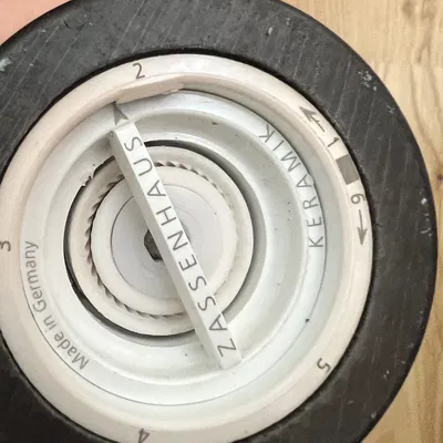 Thay thế vòng giữ cho máy xay tiêu Zassenhaus