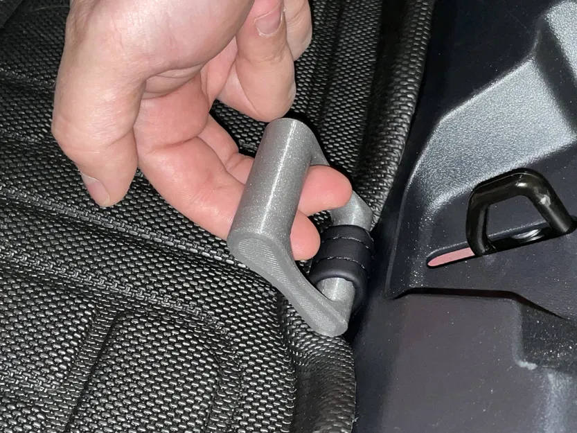 Tay cầm mở khoang chứa đồ Tesla dễ dàng hơn - Image 1