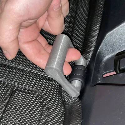 Tay cầm mở khoang chứa đồ Tesla dễ dàng hơn