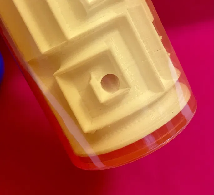 Nắp lọ thuốc hình mê cung 3D với thiết kế đa chiều - Image 3