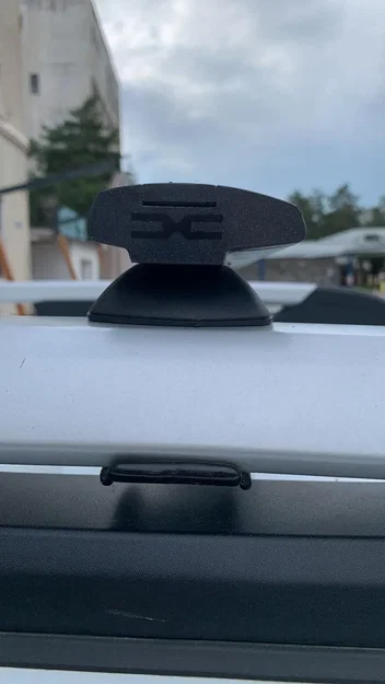 Giá đỡ cuối thanh chắn mái xe Dacia Duster - Image 1