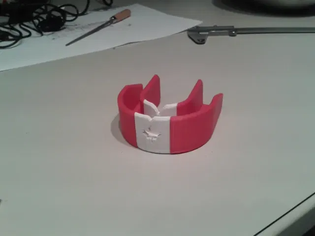 Bảo vệ miệng khúc côn cầu với lá phong đỏ trắng - Image 1