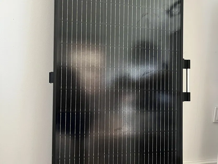 Hộp năng lượng mặt trời di động từ 2 tấm pin 100W - Image 2