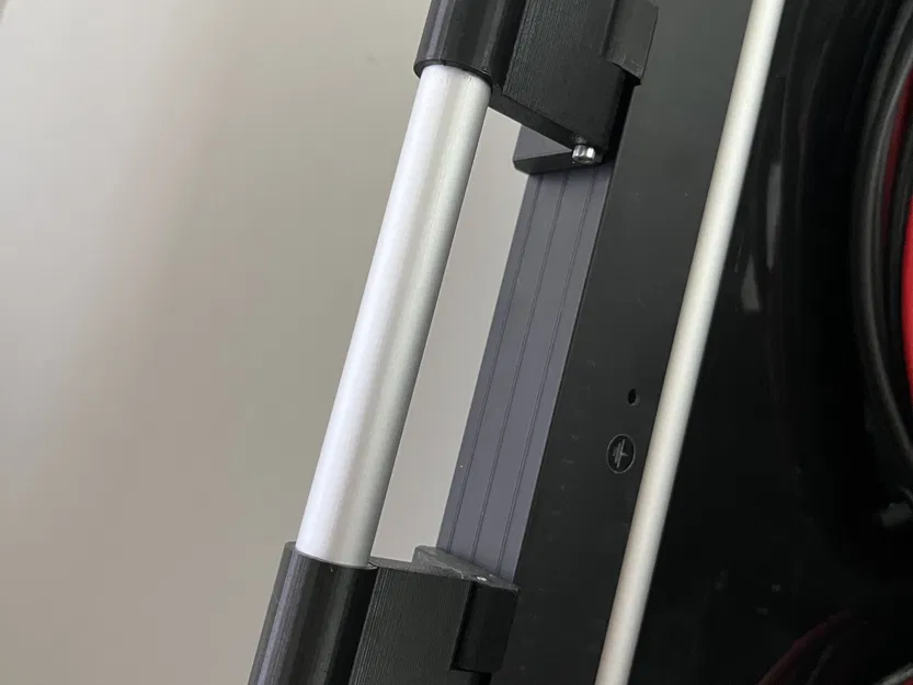 Hộp năng lượng mặt trời di động từ 2 tấm pin 100W - Image 4