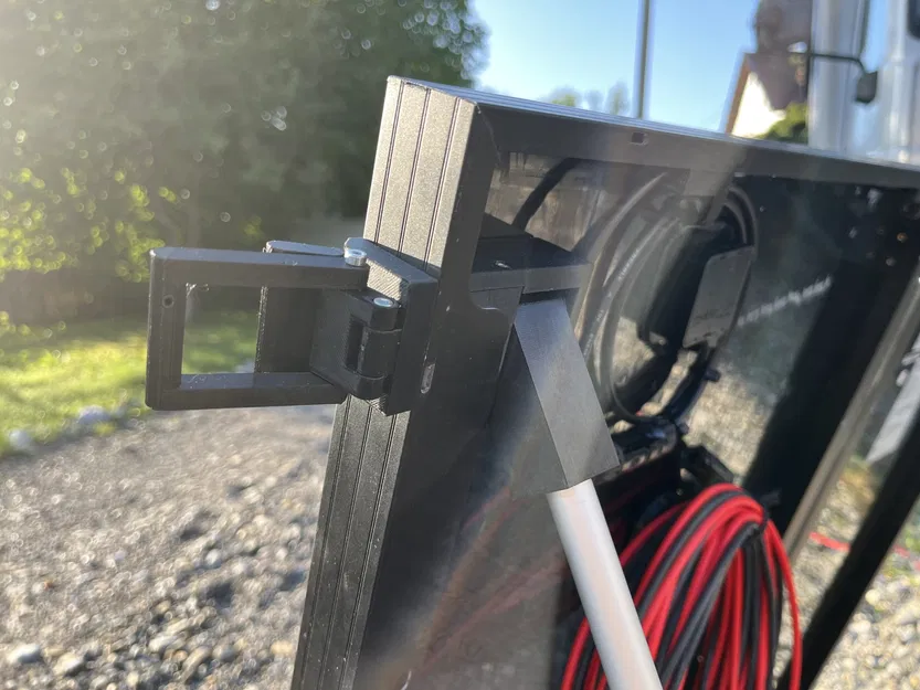 Hộp năng lượng mặt trời di động từ 2 tấm pin 100W - Image 5