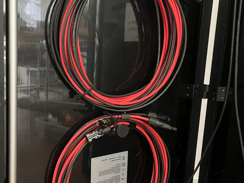 Hộp năng lượng mặt trời di động từ 2 tấm pin 100W - Image 6