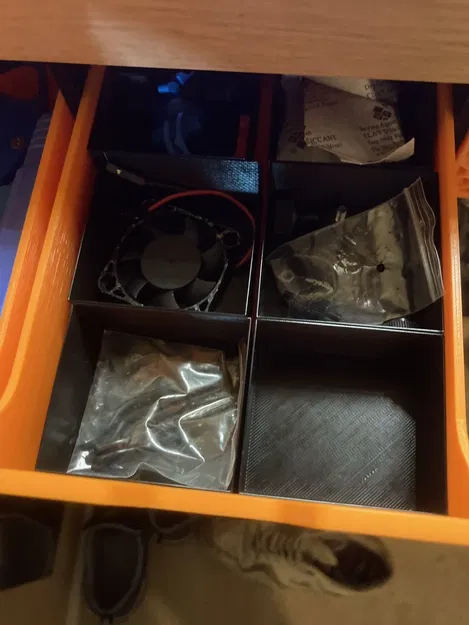 Hộp đựng cho ngăn kéo trung tâm V3 Lack - Image 1