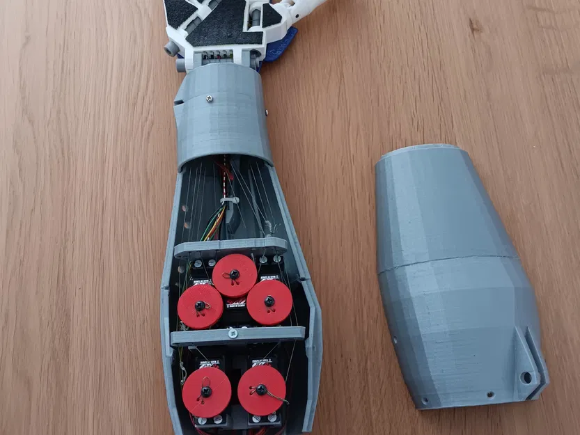 Cánh tay và bàn tay phải của mô hình InMoov - Image 9