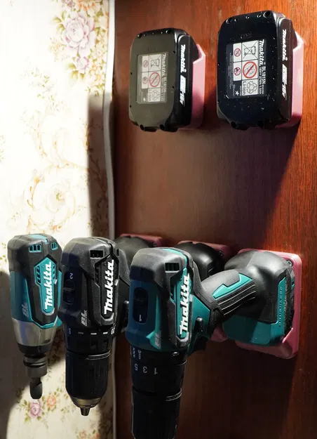 Giá đỡ treo tường cho pin và công cụ Makita 18V/14.4V LXT - Image 2