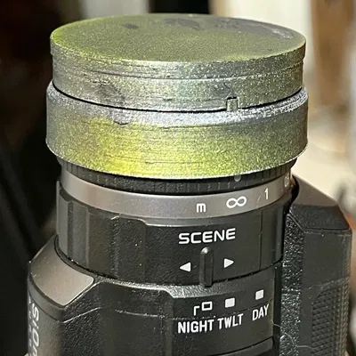 Nắp ống kính Sionyx Aurora với bảo vệ chói ánh sáng