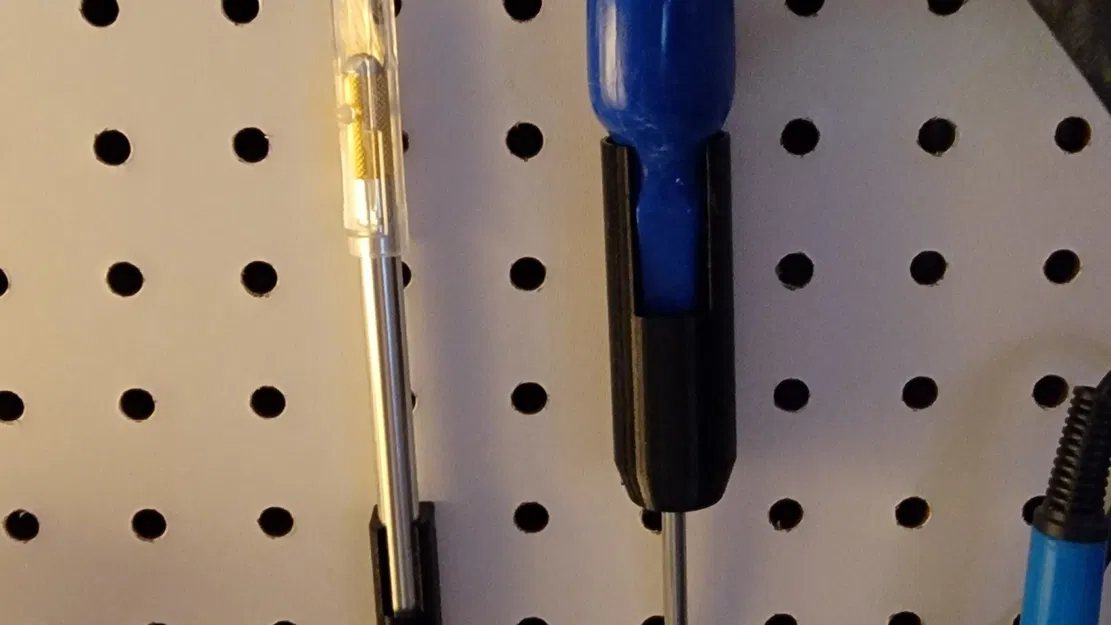 Giá đỡ dao Xacto cho bảng ghim 25mm - Image 1