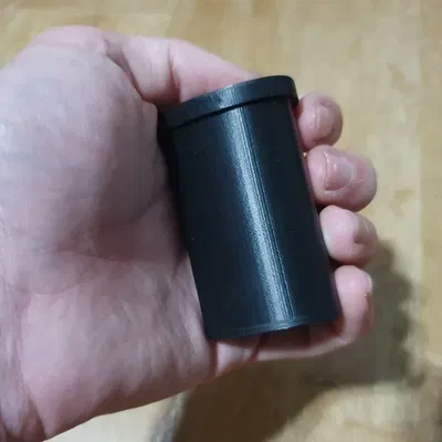 Giá đỡ cho đàn ghi-ta với khả năng chứa 50 chiếc pick