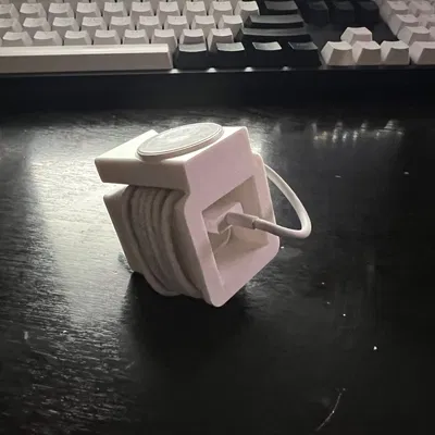 Sạc Apple Watch gọn nhẹ không cần bề mặt phẳng