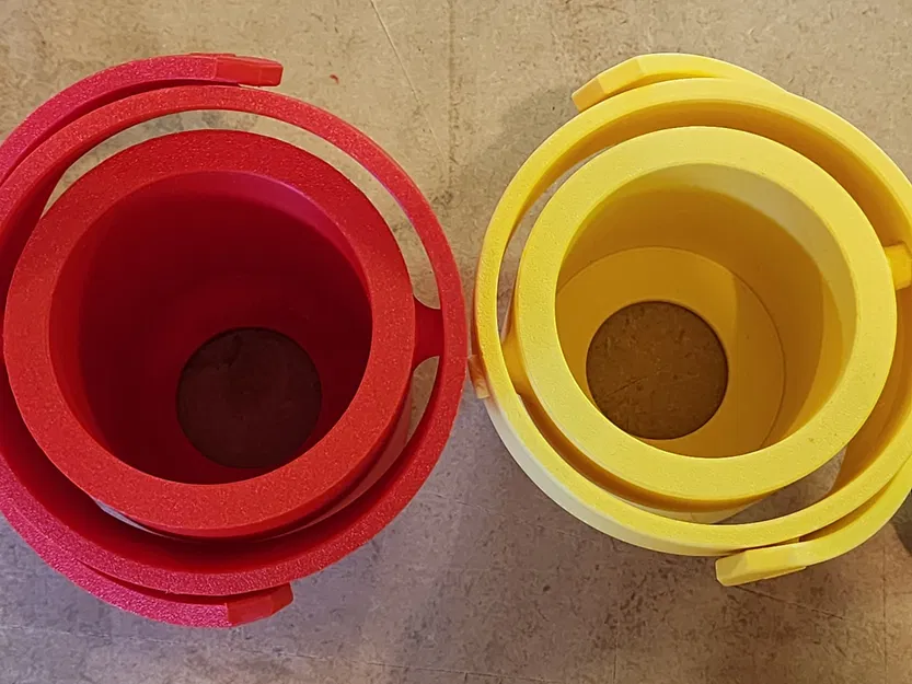 Đế keo gắn dưới đáy cho cốc sạch sẽ hơn - Image 2