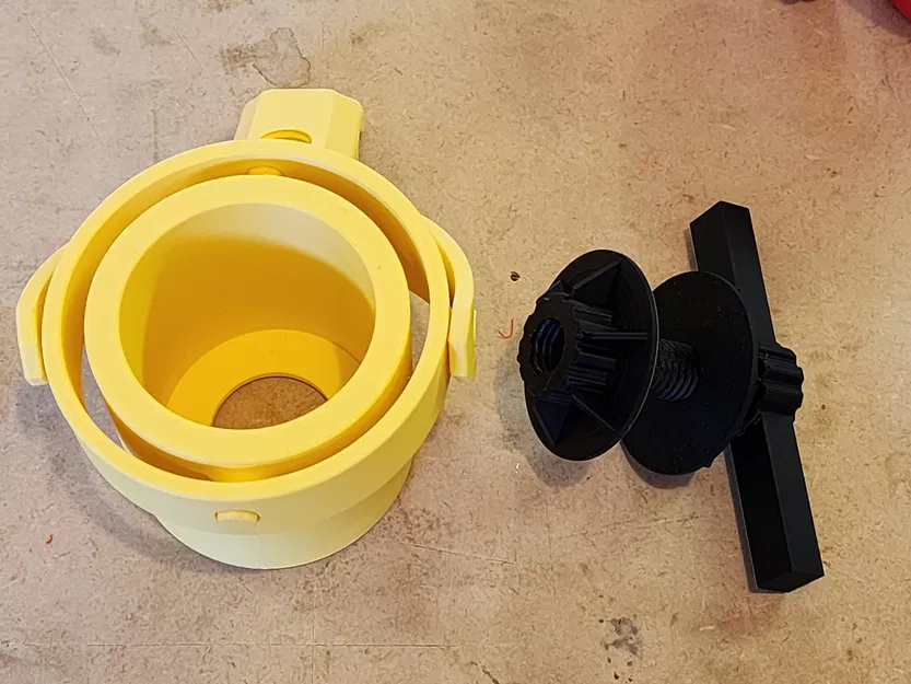 Đế keo gắn dưới đáy cho cốc sạch sẽ hơn - Image 3