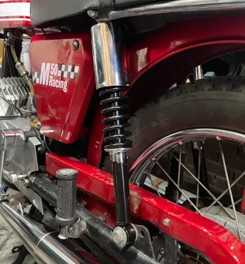 Bộ chuyển đổi vỏ giảm xóc mạ chrome cho Puch m50 - Image 1