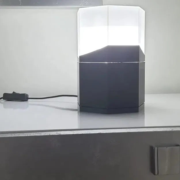 Đèn bàn heptagonal lý tưởng cho phòng ngủ - Image 2