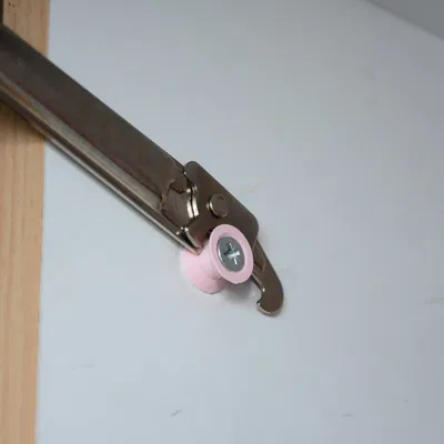 Giá đỡ cửa tủ nâng hạ