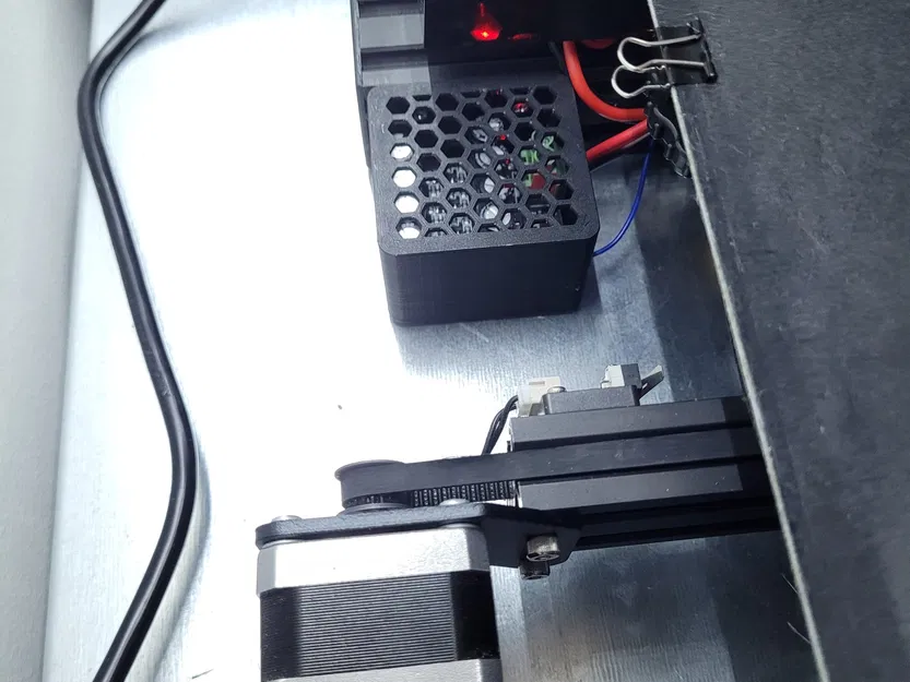 Vỏ bảo vệ BTT UPS 24V cho khung v-slot 40x40 - Image 2