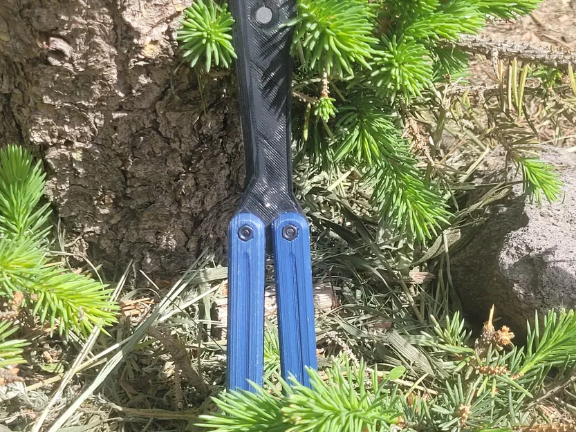 Dao bướm M3 thiết kế trong Blender - Image 2