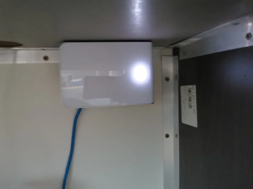 Giá đỡ dưới bàn cho UniFi Ubiquiti U6 IW - Image 1