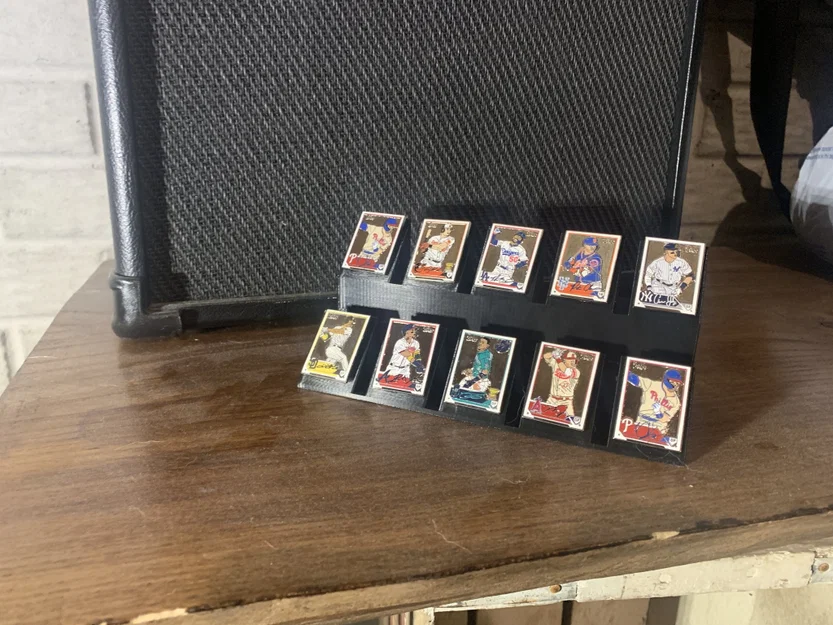Giá đỡ bộ pin Super Box 2023 Topps Series 1 - Image 3