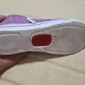 Két tiết kiệm hình giày Converse phong cách độc đáo - Thumbnail 2