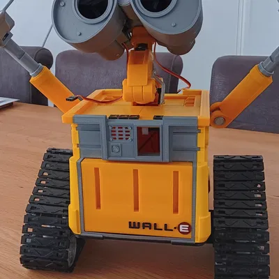 Robot WALL-E đáng yêu nhất hành tinh