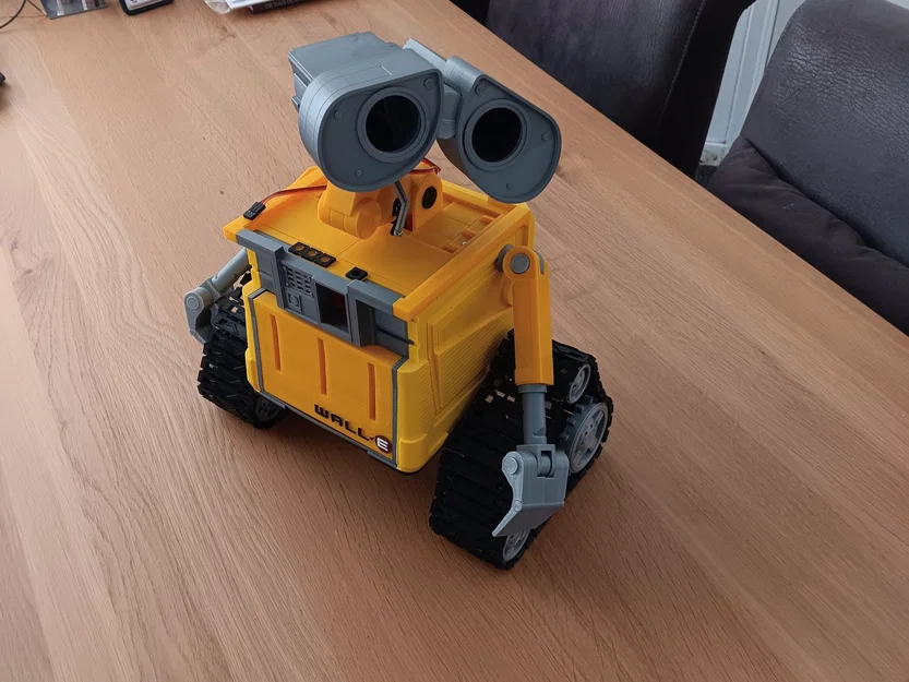 Robot WALL-E đáng yêu nhất hành tinh - Image 2