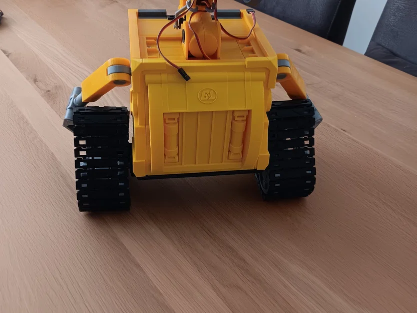 Robot WALL-E đáng yêu nhất hành tinh - Image 4