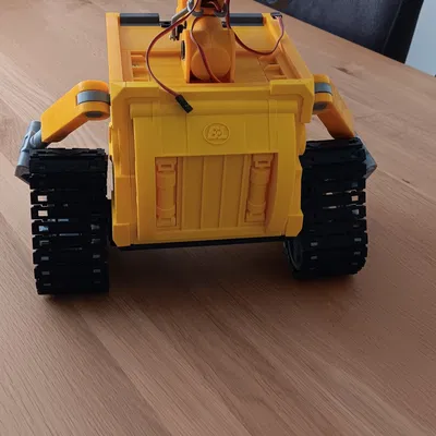 Robot WALL-E đáng yêu nhất hành tinh