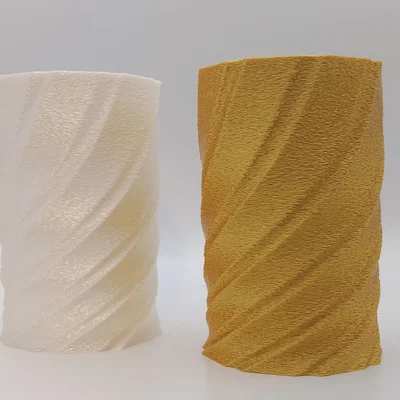 Giá đỡ bút xoắn với thiết kế tối giản cho hoa khô