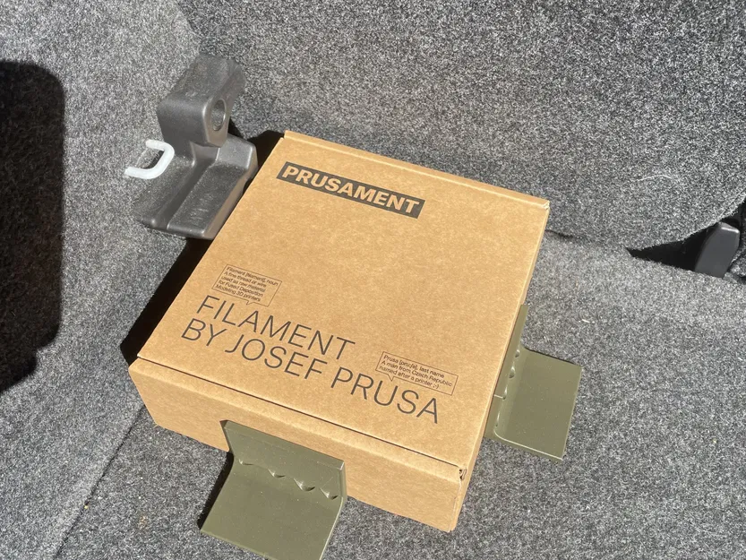 Giá đỡ L hình Velcro cho cốp xe - Image 1