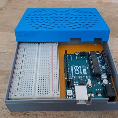 Hộp chứa Arduino UNO R.3 với Breadboard