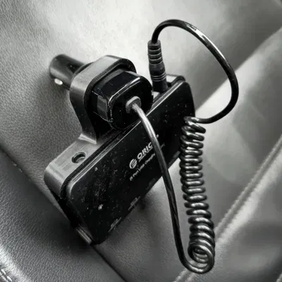 Giá đỡ sạc USB 4 cổng cho ổ cắm phụ kiện 12 volt trong xe hơi