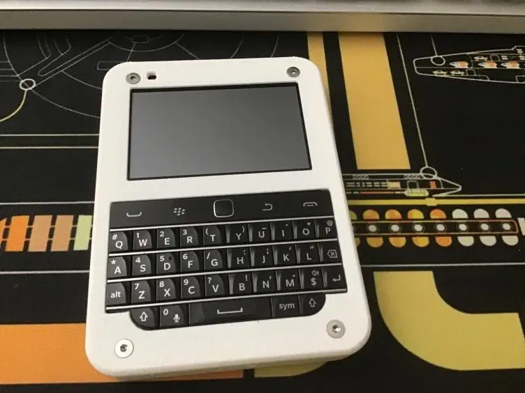 Vỏ Beepy mỏng cho Raspberry Pi với nút bên mở rộng - Image 1