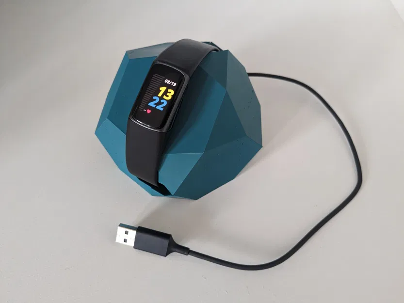 Giá đỡ low poly cho Fitbit Charge 5, 6 và Luxe - Image 1