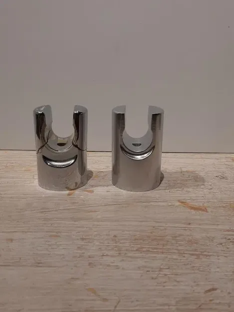 Giá đỡ vòi sen tay gắn tường từ Grohe - Image 1