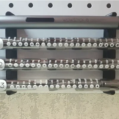 Giá đỡ treo tường WowStick tiện dụng