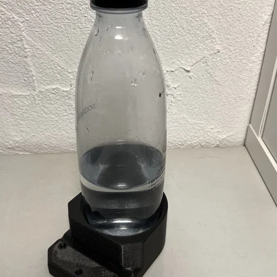 Giá đỡ chai SodaStream Fuse 1l bên giường Kallax
