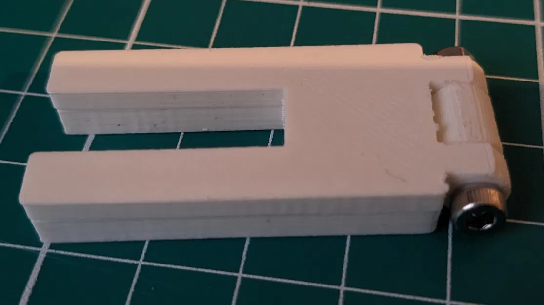 Máy may điều chỉnh chiều cao với khớp vít 3x18 - Image 1