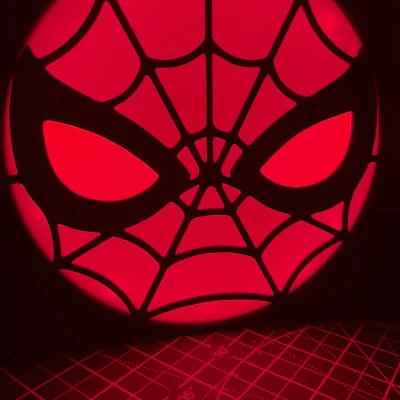 Đèn bàn Spiderman cho trẻ em với ánh sáng LED an toàn 6