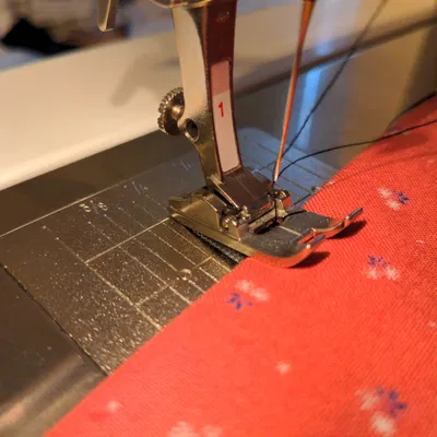 Máy may điều chỉnh chiều cao cho vải dày