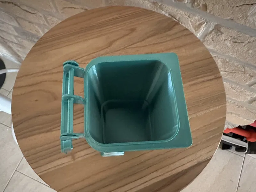 Thùng rác mini 80l 3D cho nhà búp bê với bánh xe xoay - Image 18