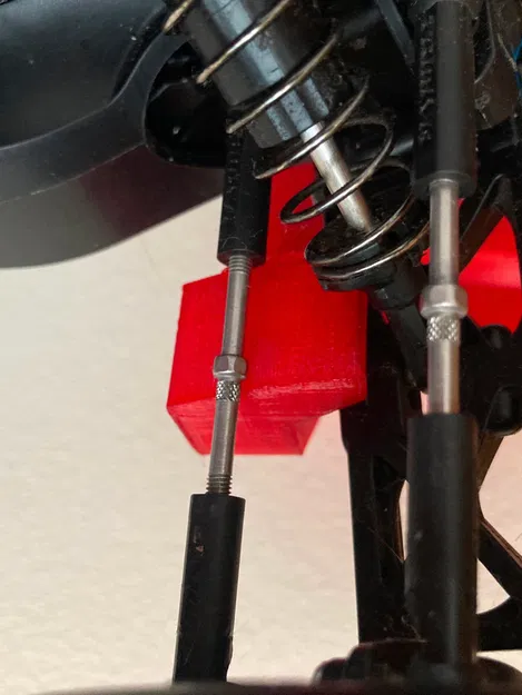 Giá treo ô tô điều khiển từ xa tỉ lệ 1/10 không khoan tường - Image 2