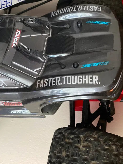 Giá treo ô tô điều khiển từ xa tỉ lệ 1/10 không khoan tường - Image 3